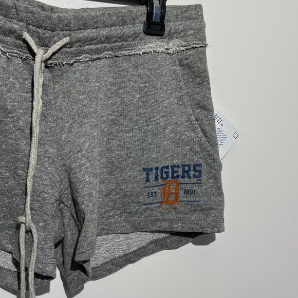 General Merchandise Women's Gray Detroit Tigers Athletic Shorts Small NWT - Picture 3 of 8